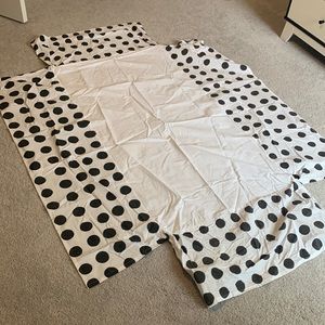 Black and White Crib Skirt. 100 percent cotton